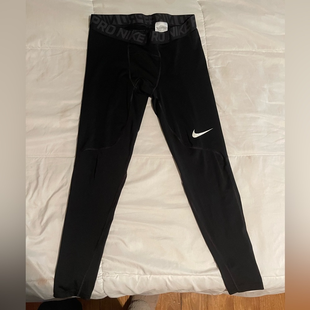 Nike Compression Pants Size Large but fits smaller
